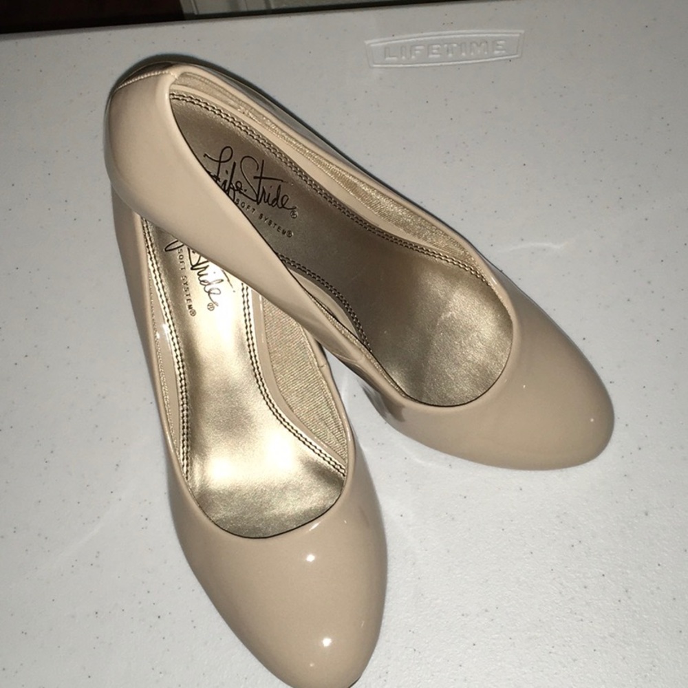 Lifestride parigi pump-only worn once!